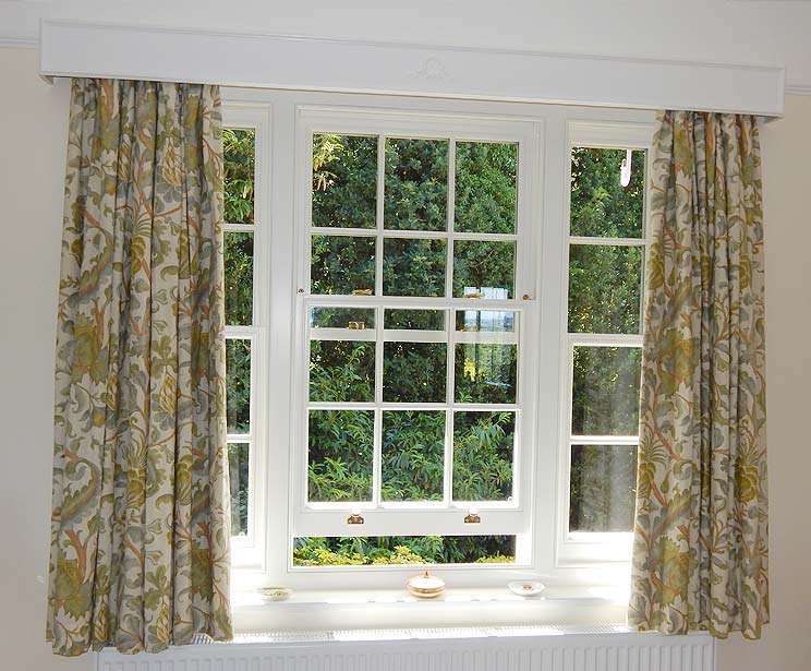 Triple Sash (Queen Anne) Sash Window